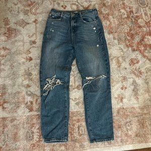 Zara ripped mom fit jeans